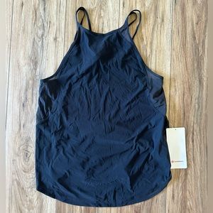 NWT Run Off Route Tank Size 6